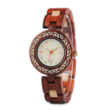 Charger l'image dans la galerie, Montre DOREE en bois