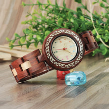 Charger l'image dans la galerie, Montre DOREE en bois