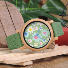 Charger l'image dans la galerie, Montre florale en bois
