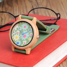 Charger l'image dans la galerie, Montre florale en bois